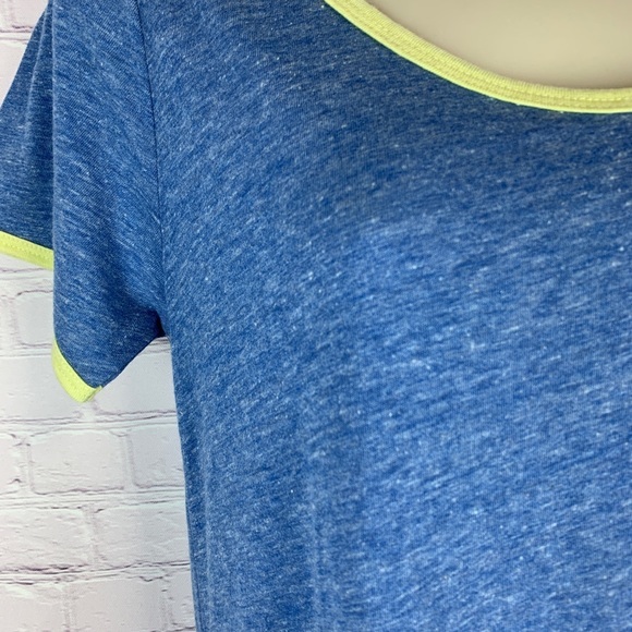 SOFT Blue Classic T yellow edges long modest plus - Picture 2 of 8